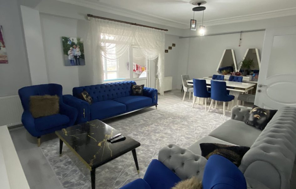 ACİL EMLAKTAN GÜLÜÇ SAHİL BULVARINDA SAHİL VE DENİZ MANZARALI SATILIK DAİRE 