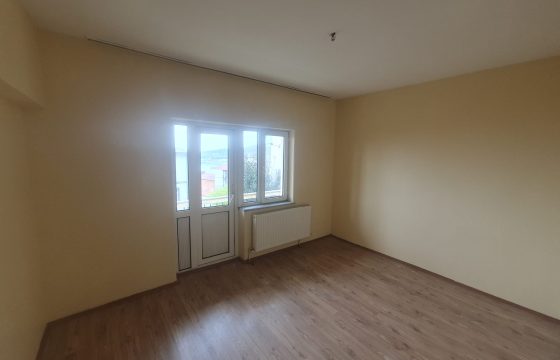 ACİL EMLAK’TAN AKARCA MAHALLESİNDE DENİZ MANZARALI KİRALIK DAİRE