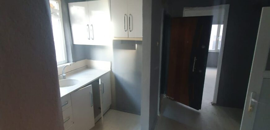 ACİL EMLAKTAN YALI CADDESİNDE 1+1 SATILIK DAİRE