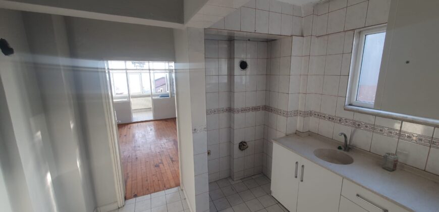 ACİL EMLAKTAN YALI CADDESİNDE   1+1 SATILIK DAİRE