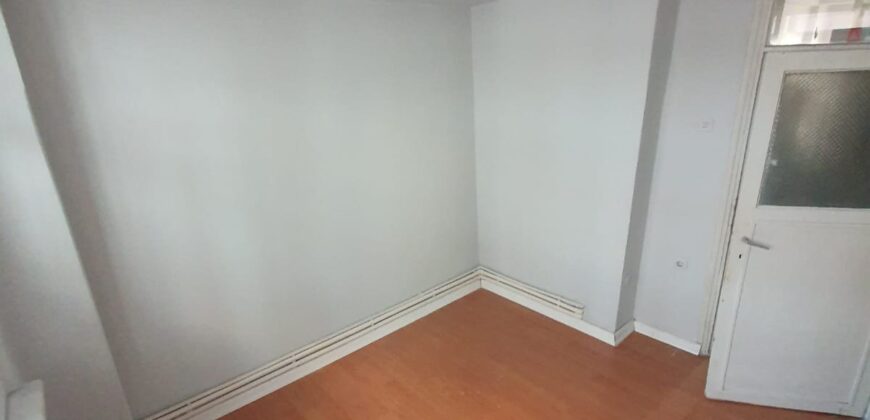 ACİL EMLAKTAN YALI CADDESİNDE   1+1 SATILIK DAİRE