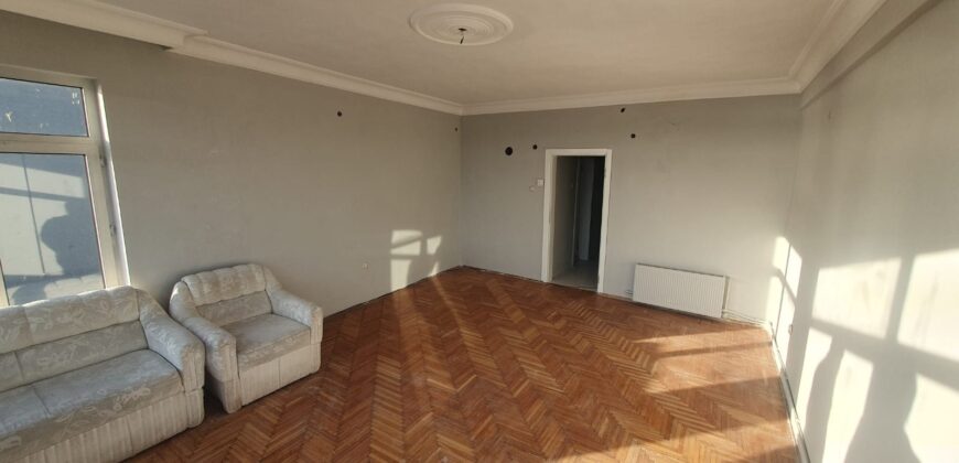 ACİL EMLAKTAN YALI CADDESİNDE 1+0 SATILIK DAİRE
