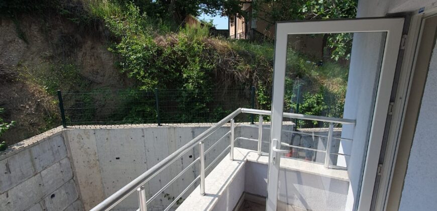 ACİL EMLAKTAN DORUK MEVKİDE SATILIK DAİRE