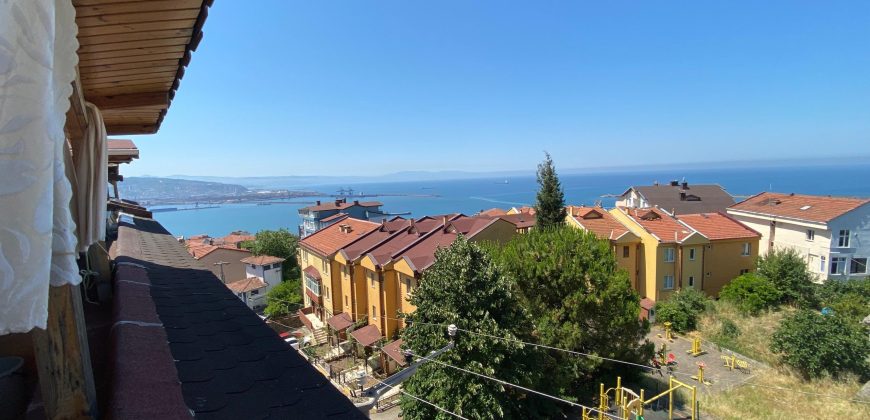 ACİL EMLAK’TAN DENİZ MANZARALI EŞYALI KİRALİK 2+1 DAİRE