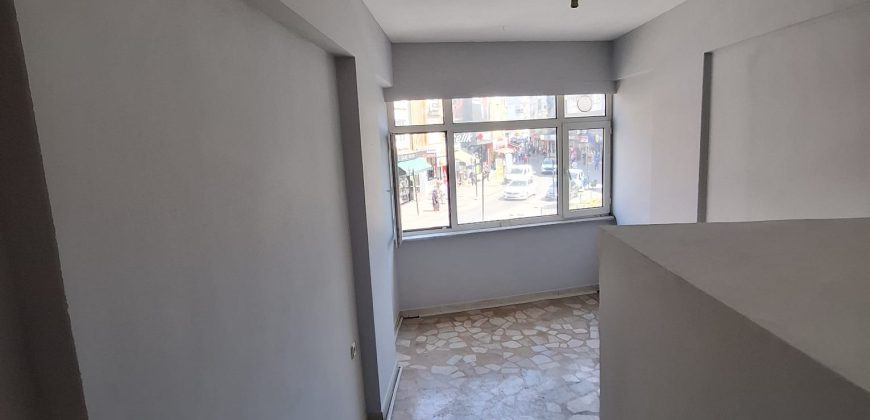 ACİL EMLAK’TAN MERKEZDE İŞLEK LOKASYONDA KİRALIK OFİS