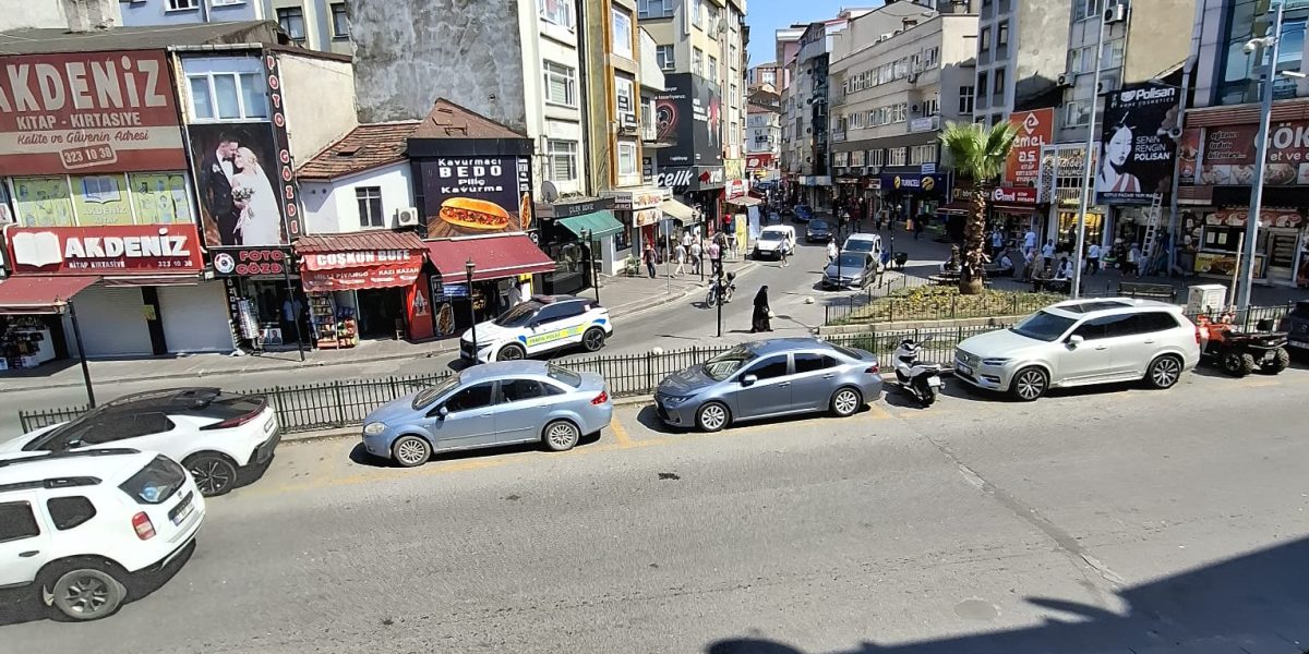 ACİL EMLAK’TAN MERKEZDE İŞLEK LOKASYONDA KİRALIK OFİS