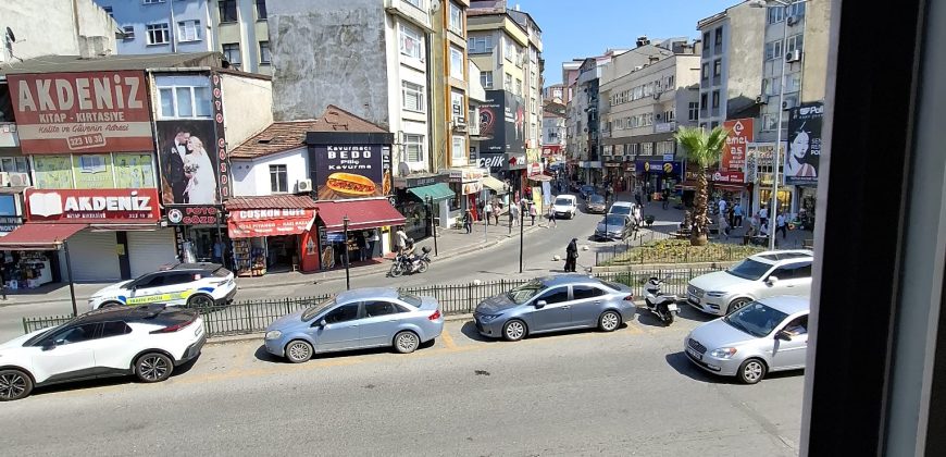 ACİL EMLAK’TAN MERKEZDE İŞLEK LOKASYONDA KİRALIK OFİS