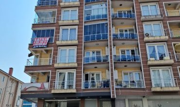ACİL EMLAK’TAN EREĞLİN AVM KARŞISI 3+1 SATILIK DAİRE!!!