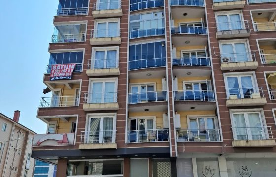 ACİL EMLAK’TAN EREĞLİN AVM KARŞISI 3+1 SATILIK DAİRE!!!